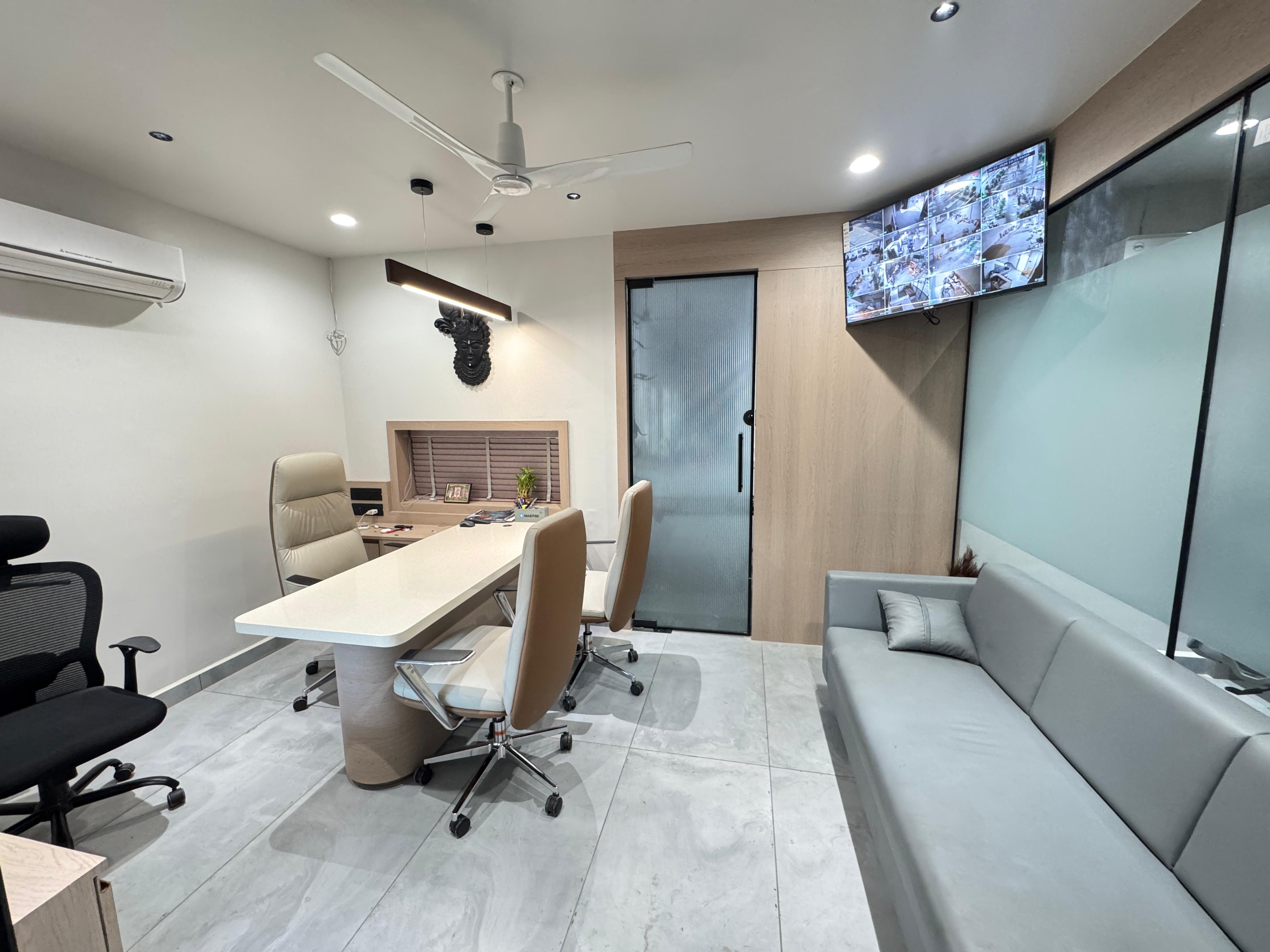 Engineering planning and conference suite